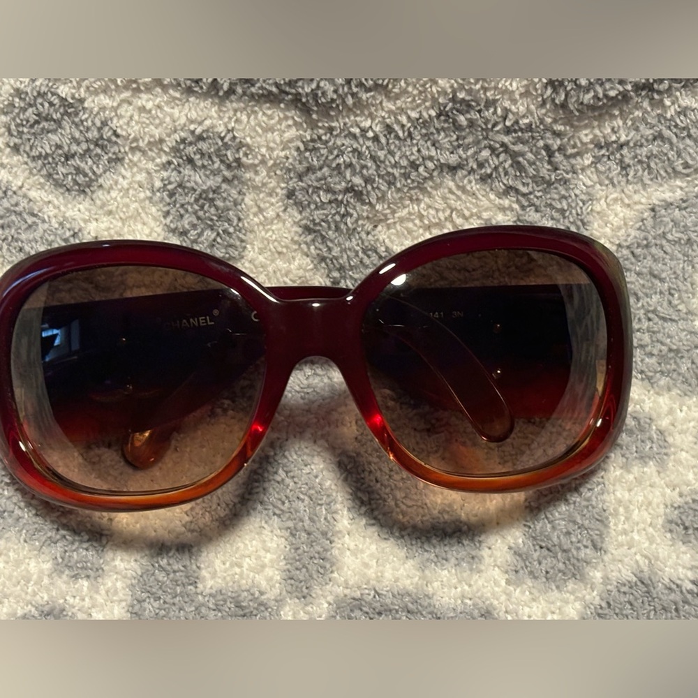 CHANEL 5166 Sunglasses in color 11413B - Picture 10 of 15